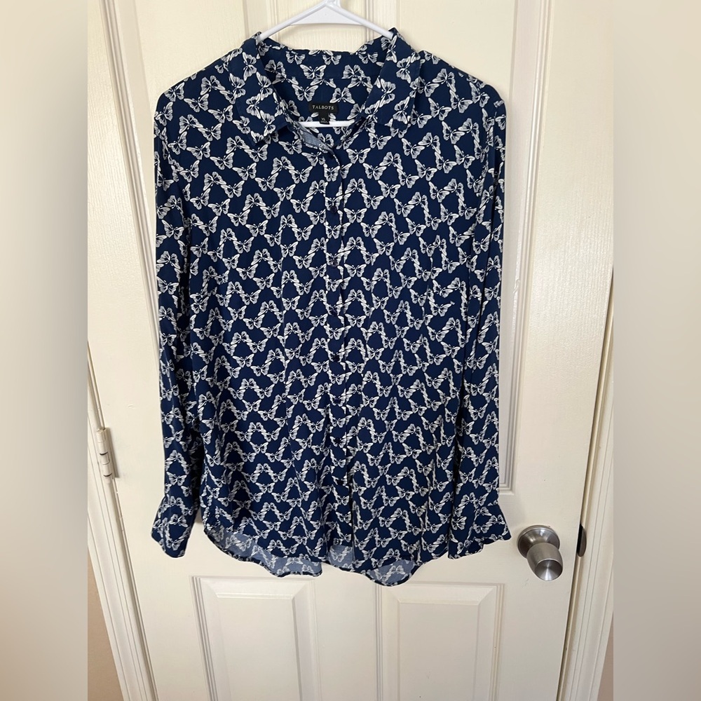 Talbots XL Navy Butterfly Print Button Front Blouse 100% Rayon - Picture 6 of 8